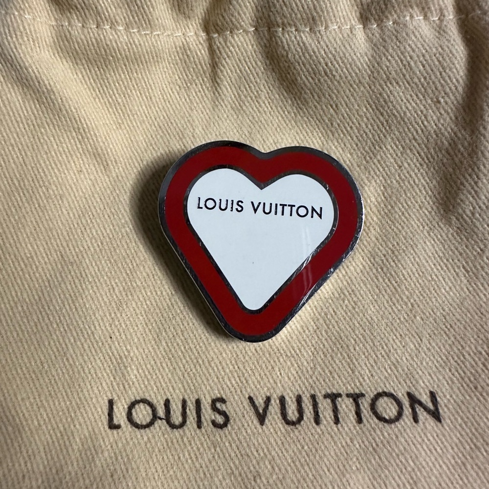Louis Vuitton Love Heart Pin-Authentic